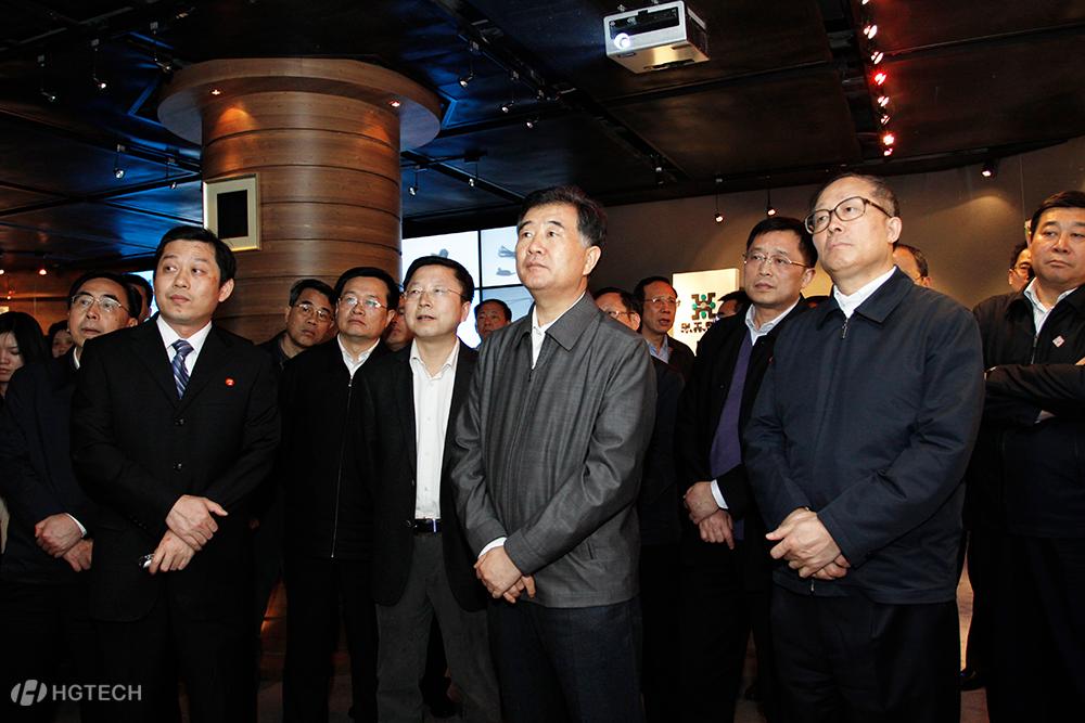 11、2012年4月9日 现任全国政协主席汪洋率团考察开云体育.jpg